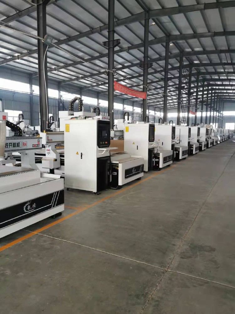 數控開(kāi)料機應用水泵好還是風(fēng)泵好?