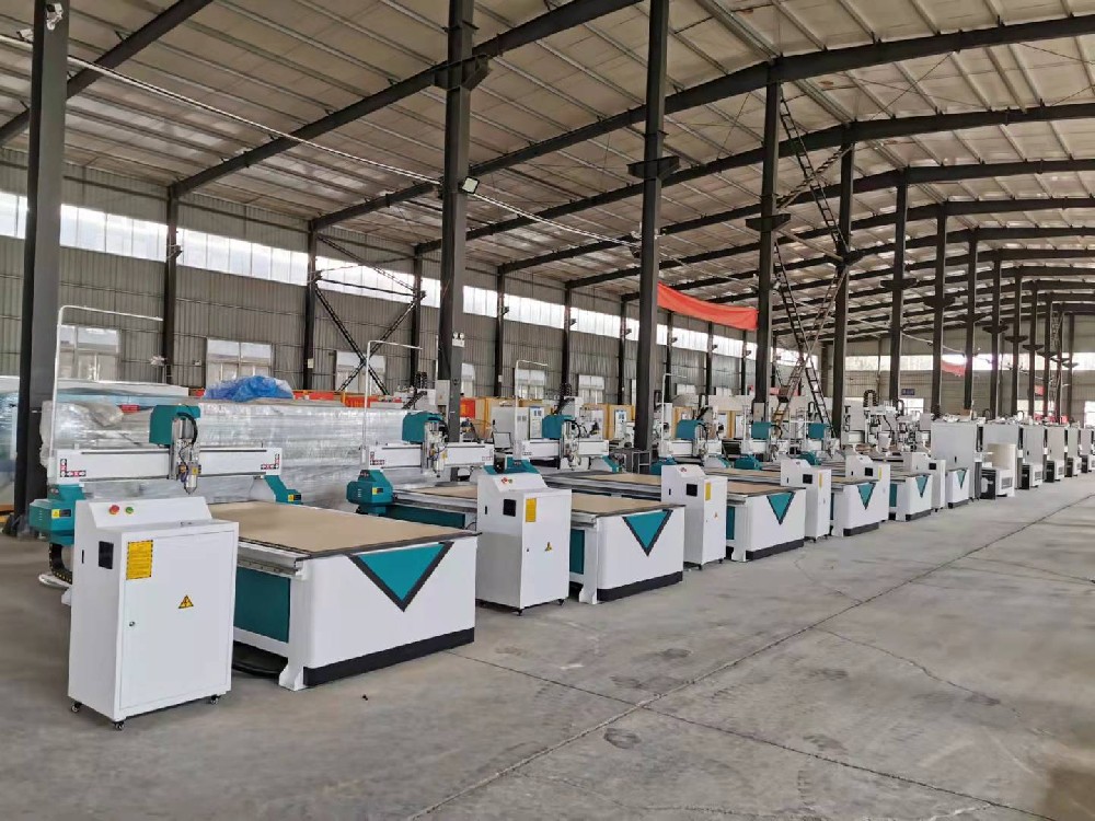 ?直排換刀加工中心有哪些設備優(yōu)勢！